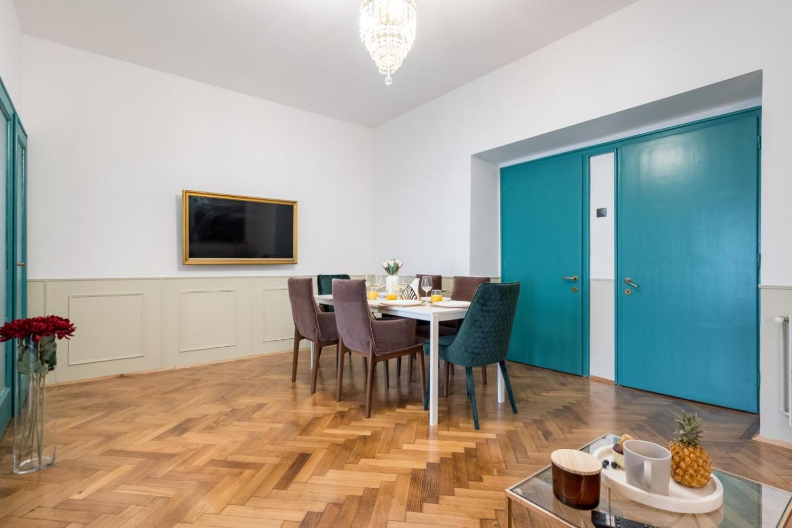 Highline Downtown Residences 6 Persons Family Apartment Bukarest Eksteriør billede