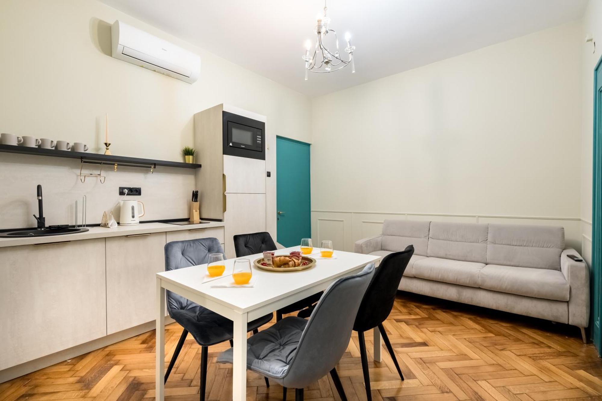 Highline Downtown Residences 6 Persons Family Apartment Bukarest Eksteriør billede