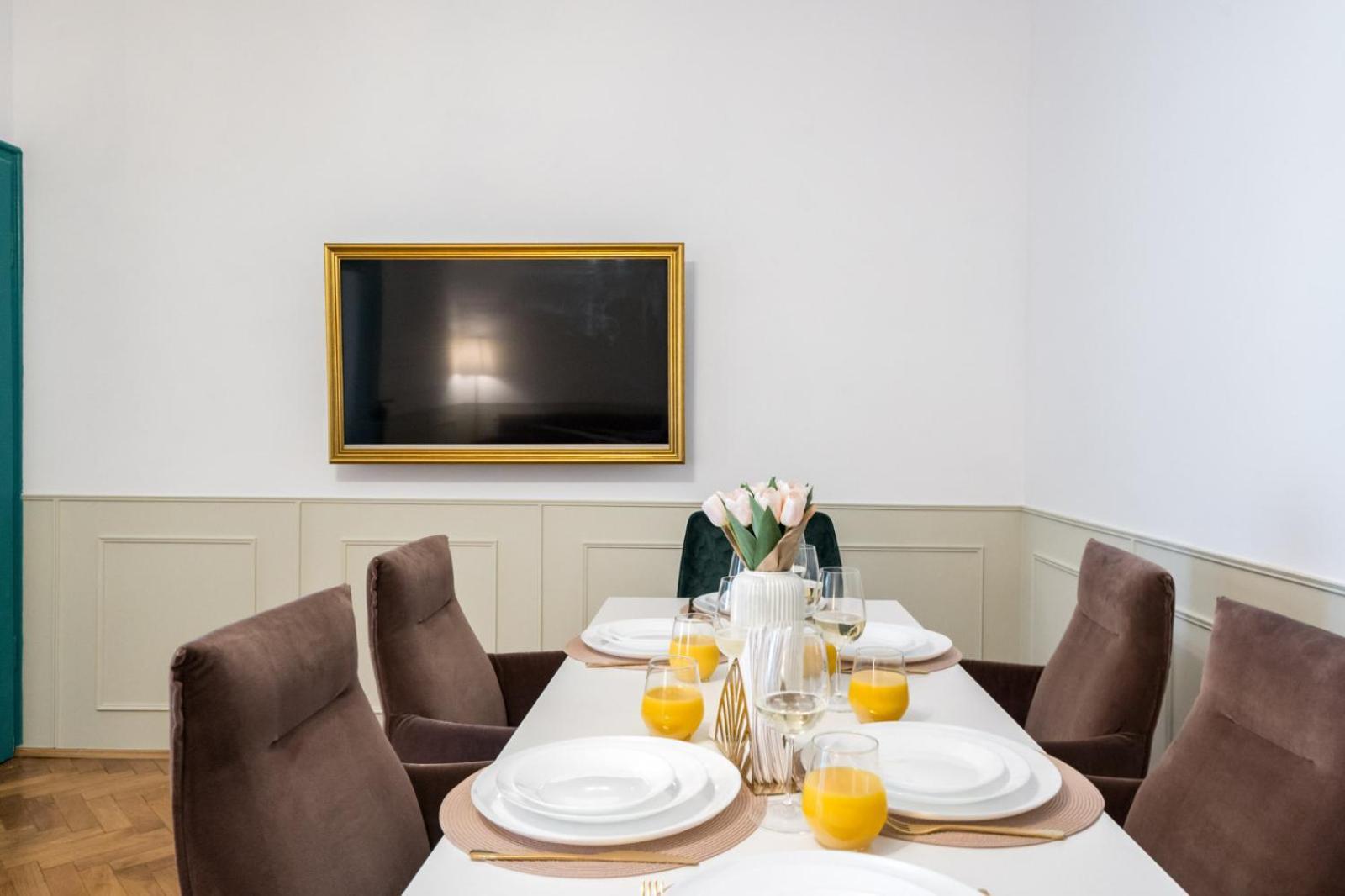 Highline Downtown Residences 6 Persons Family Apartment Bukarest Eksteriør billede