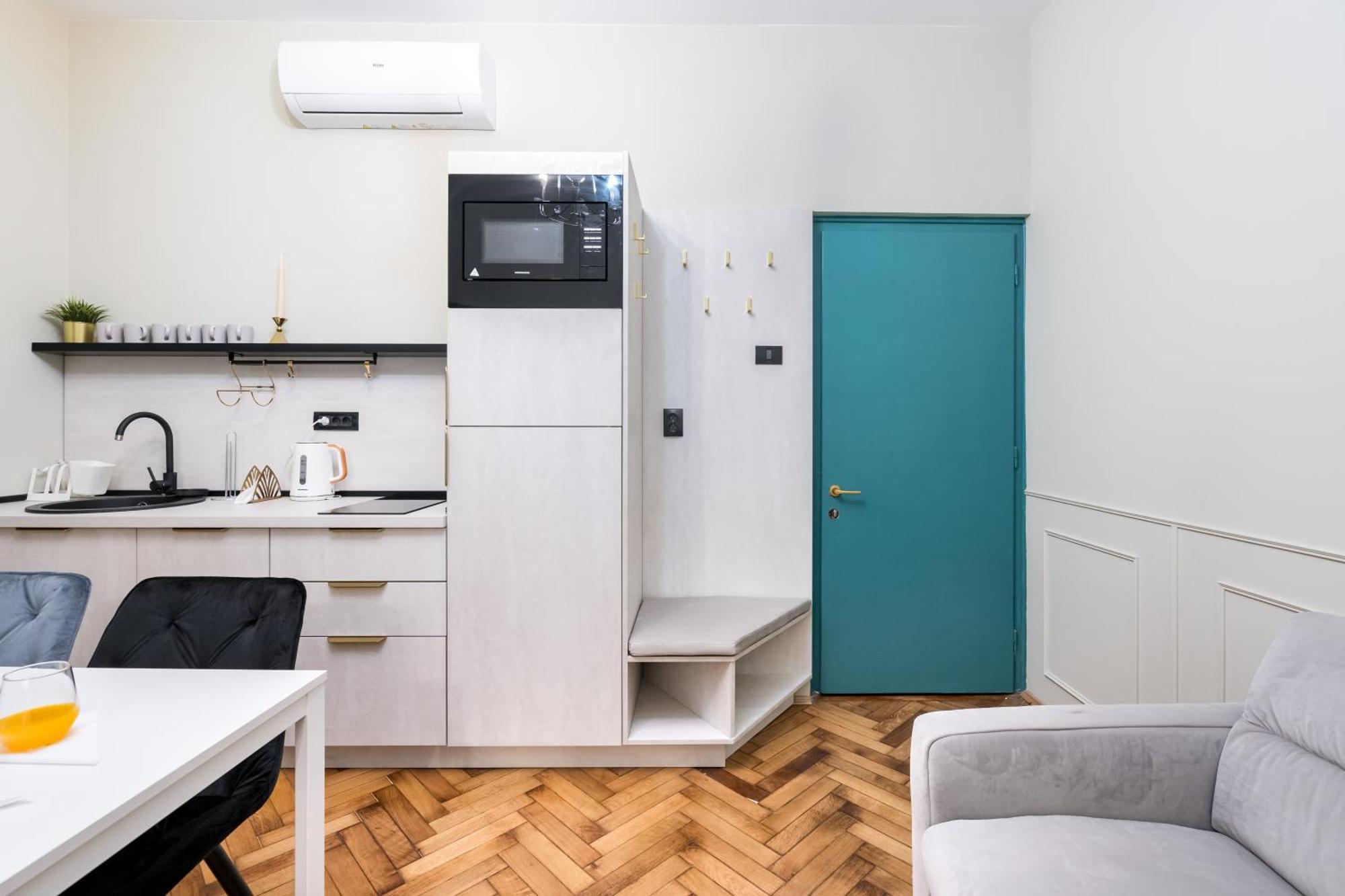 Highline Downtown Residences 6 Persons Family Apartment Bukarest Eksteriør billede