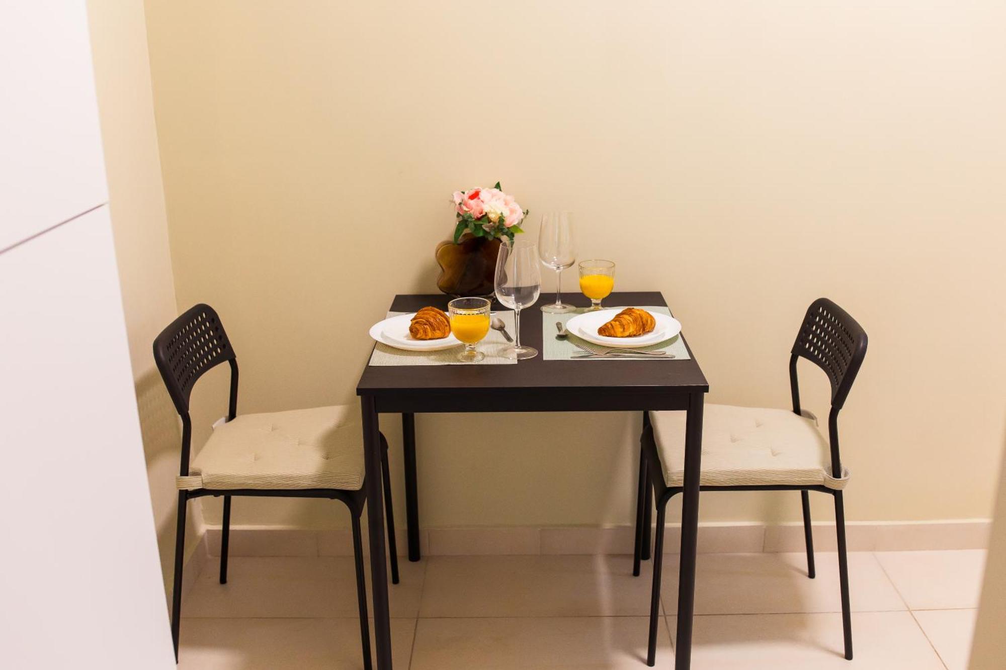 Highline Downtown Residences 6 Persons Family Apartment Bukarest Eksteriør billede
